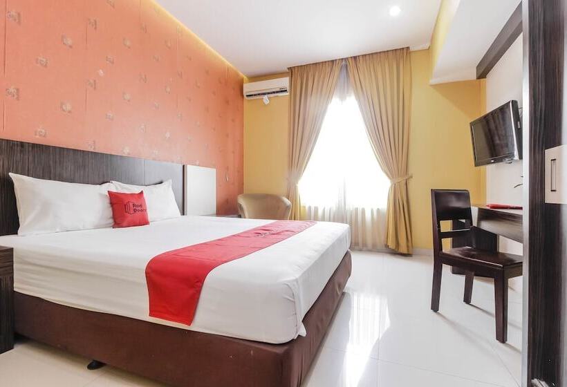 Номер Стандарт, Reddoorz At La Mega Near Pasar Pagi Cirebon