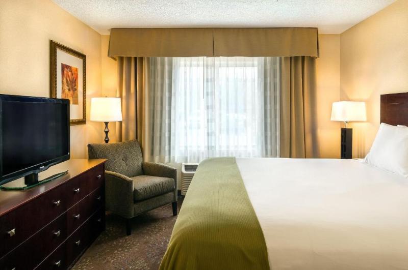 Люкс Кровать Кинг, Holiday Inn Express & Suites Sandy   South Salt Lake City, An Ihg