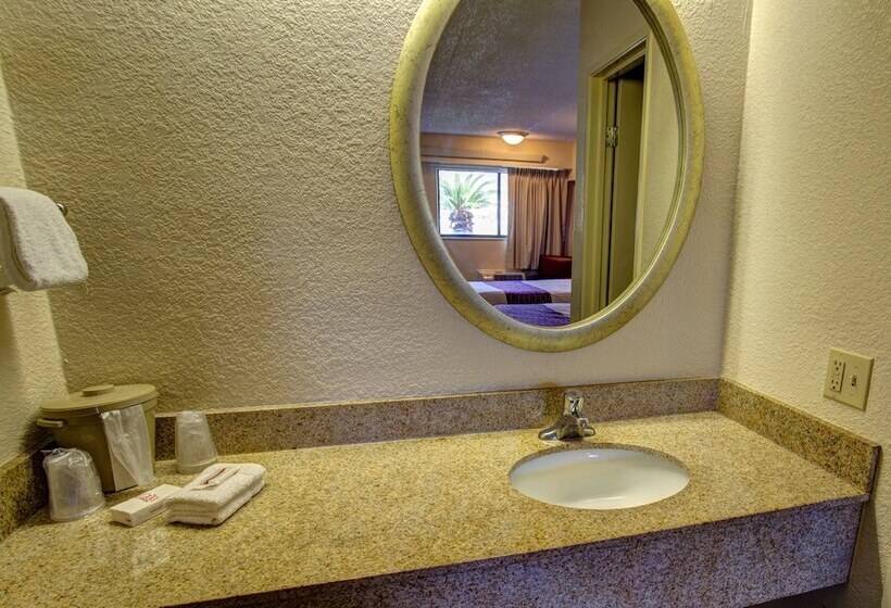 Номер Стандарт 2 Двуспальные Кровати, Red Roof Inn Pensacola  I10 At Davis Highway