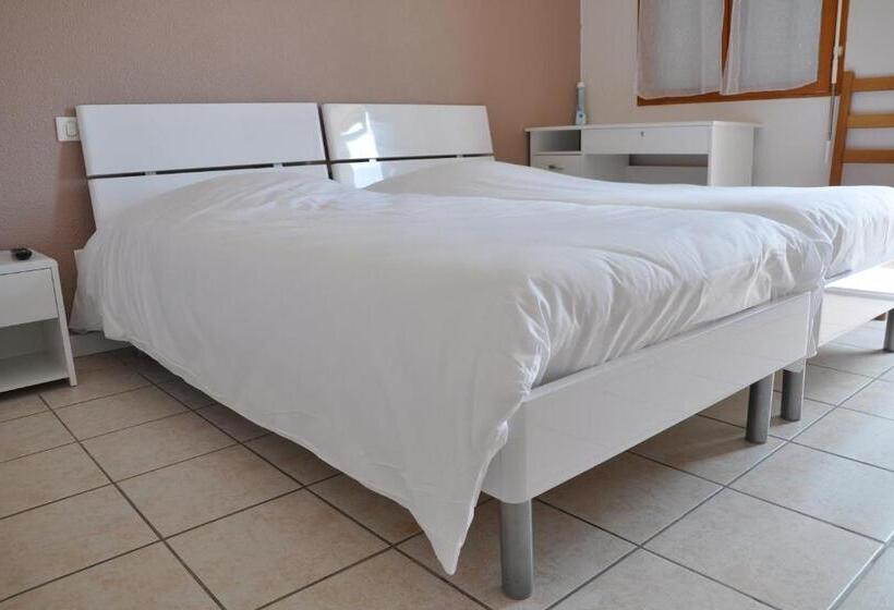 Номер Стандарт, Hôtel La Casera