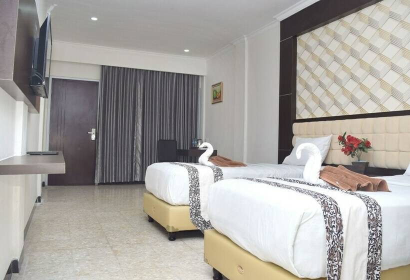 Номер Superior, Sindoro Hotel Cilacap By Conary
