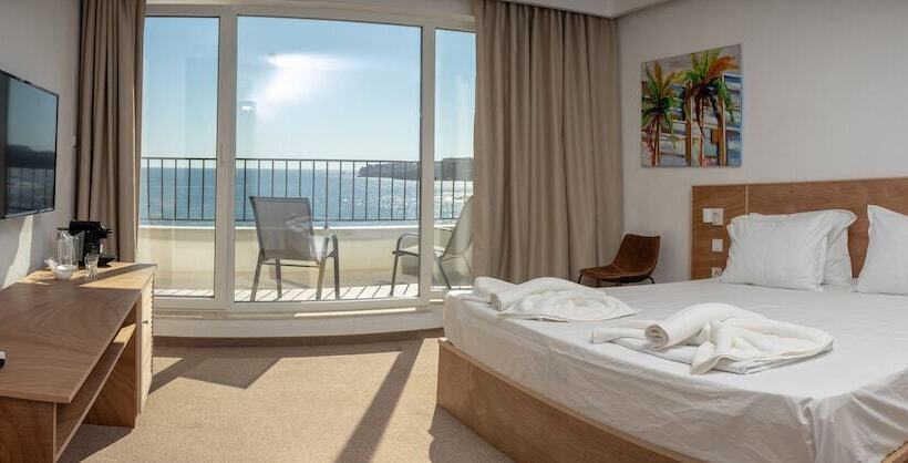 1 Bedroom Apartment Sea View, Ji