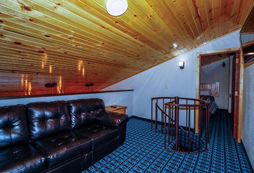 패밀리 스위트, Round Barn Lodge