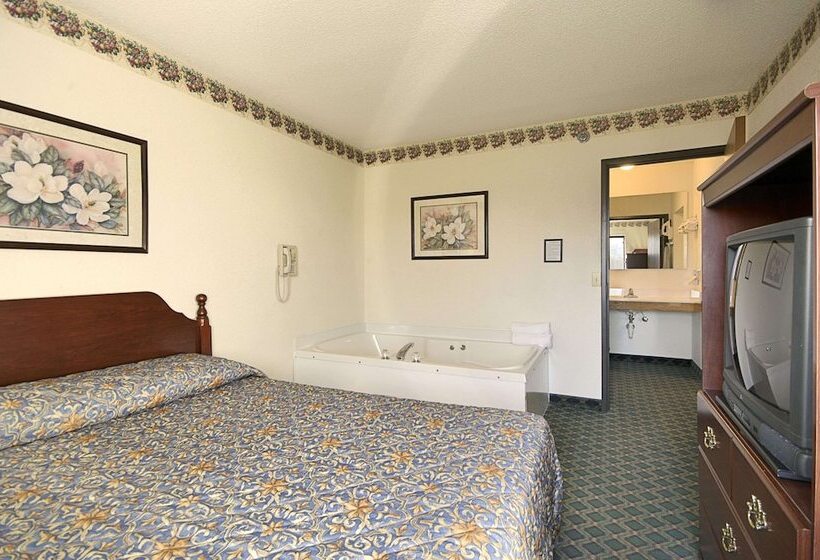 Люкс, Travelodge By Wyndham Hudsonville