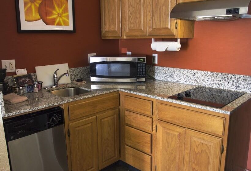 Люкс, Residence Inn Danbury