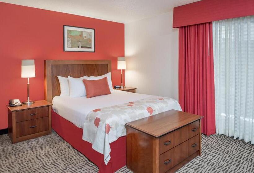 Люкс Deluxe Кровать Кинг, Value Suites Extended Stay   St Louis