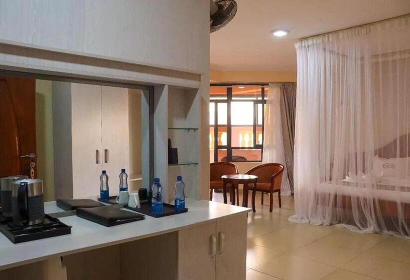 اتاق لوکس, Two Oceans Hotel Voi
