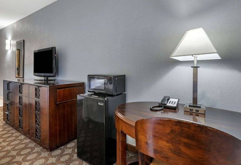 Номер Стандарт 2 Двуспальные Кровати, Econo Lodge