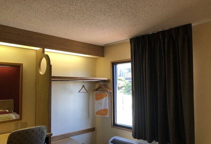 Номер Стандарт, Econo Lodge