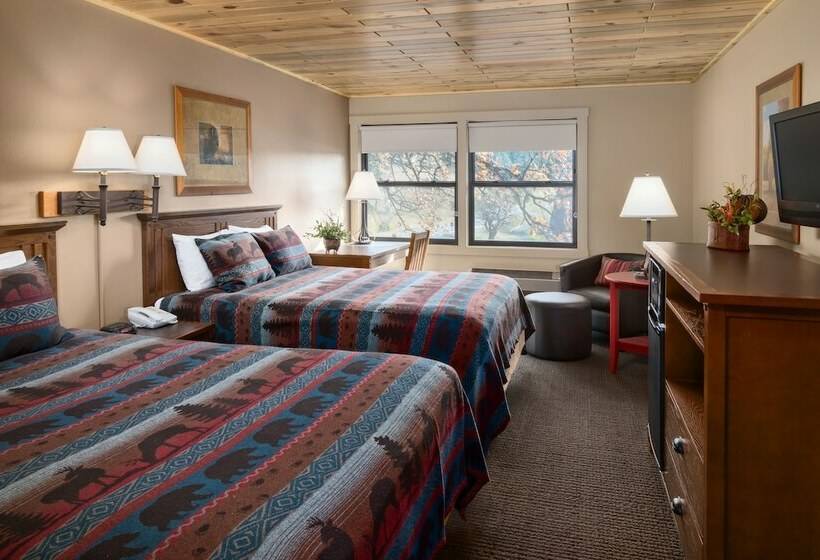 Номер Стандарт 2 Двуспальные Кровати, State Game Lodge At Custer State Park Resort
