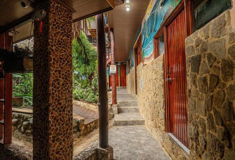 Номер Стандарт Четырехместный Совместный Санузел, Costa Linda Art Hostel