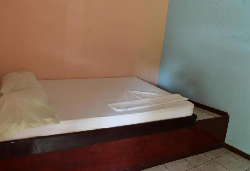 带共用浴室的标准房间, Costa Linda Art Hostel