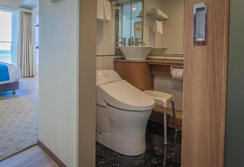 Полулюкс, Kariyushi Lch. Resort