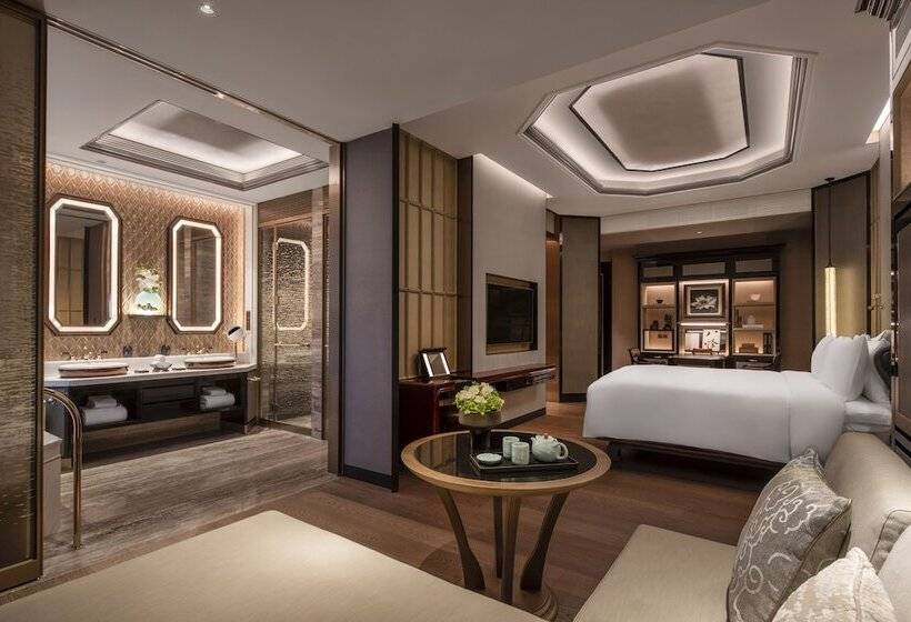 Клубный номер с видом на озеро, The Ritzcarlton, Nanjing