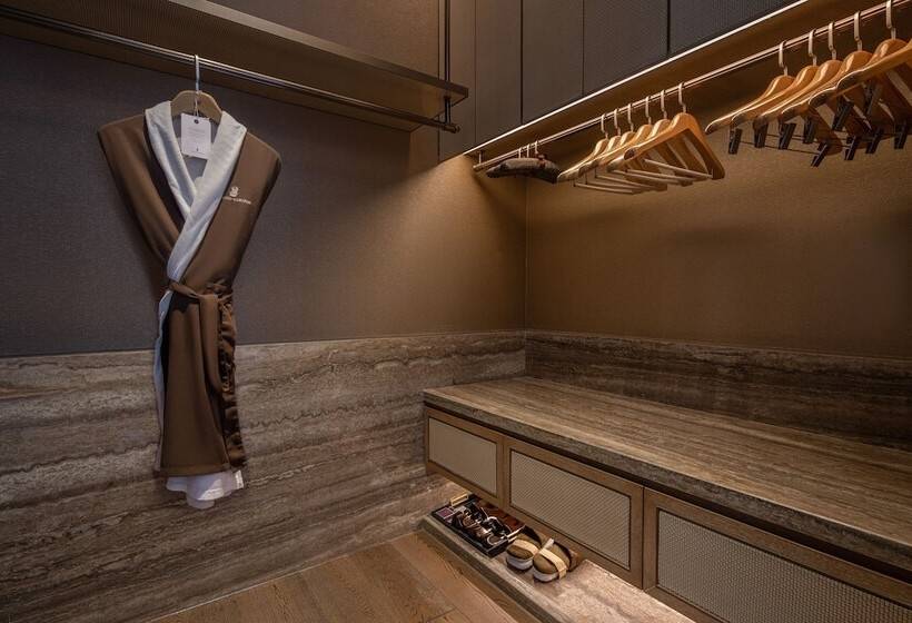 Номер Deluxe, The Ritzcarlton, Nanjing
