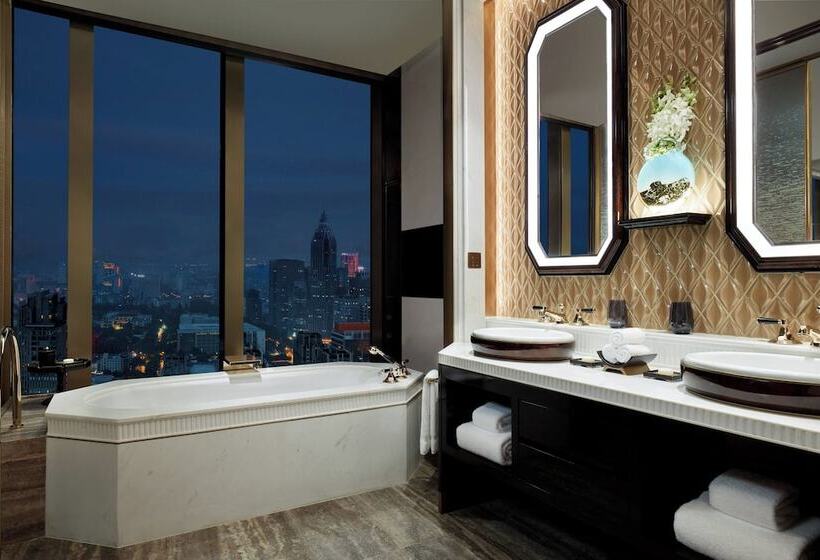 Номер Deluxe Вид на Озеро, The Ritzcarlton, Nanjing