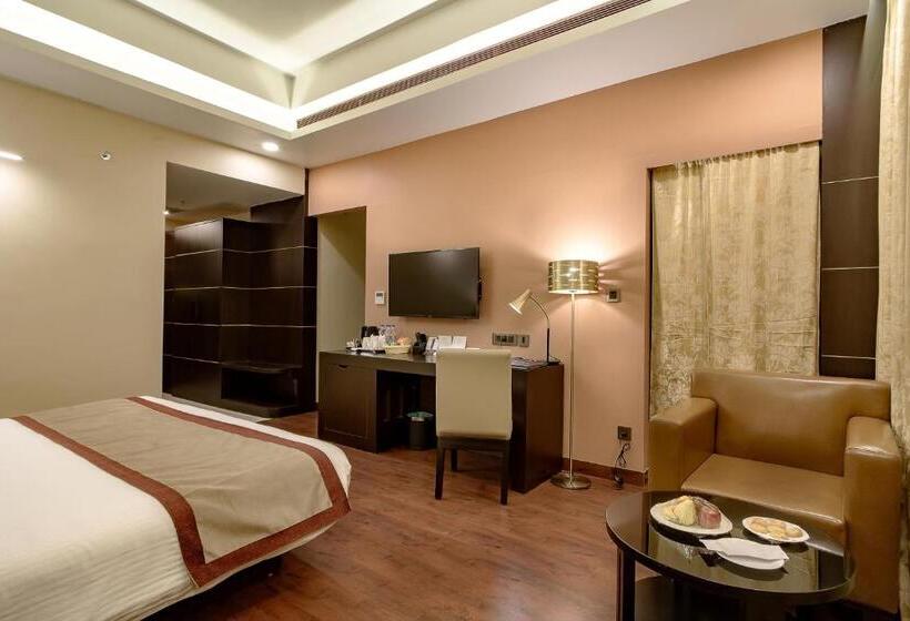 Полулюкс, Vivanta Jamshedpur, Golmuri