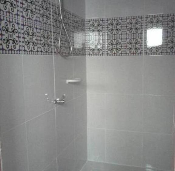 اتاق لوکس, Buorana