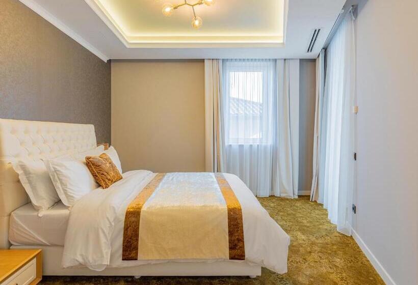 سوییت لوکس, Pergola Boutique