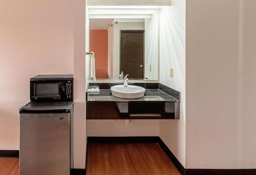 Номер Deluxe, Motel 6lebanon, In