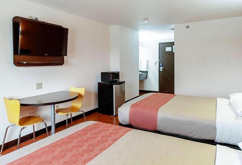Четырехместный Номер Deluxe, Motel 6lebanon, In