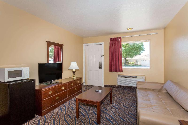 Стандартный Номер Кровать Кинг, Super 8 By Wyndham Hurricane Zion National Park