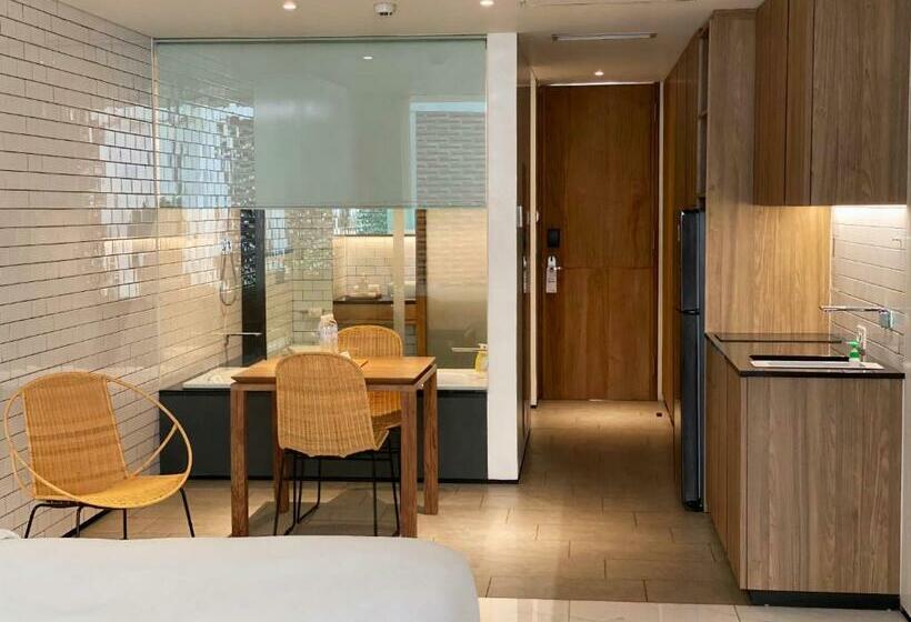 חדר דלוקס עם מיטת קינג, Nagomi Suites &