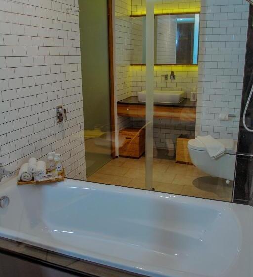 חדר דלוקס עם מיטת קינג, Nagomi Suites &
