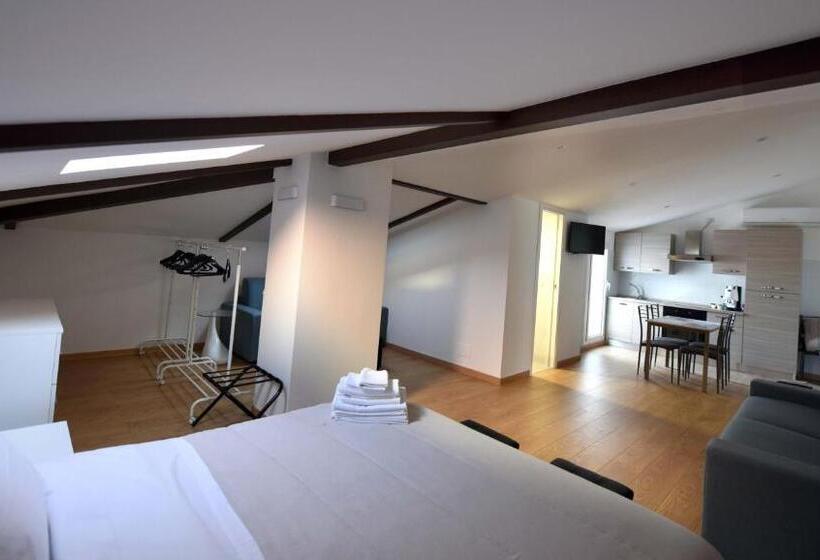 سوییت خانوادگی, Vista Sui Sassi Guest House