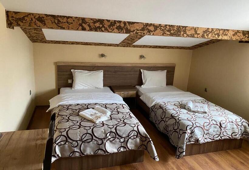 اتاق اکونومی, Kot Garden Guest House