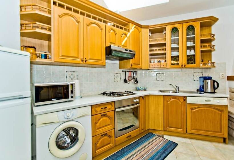 2 베드룸 컴포트 아파트, Apartments Balic