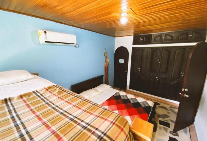 패밀리 룸, Tia Chela Hostel