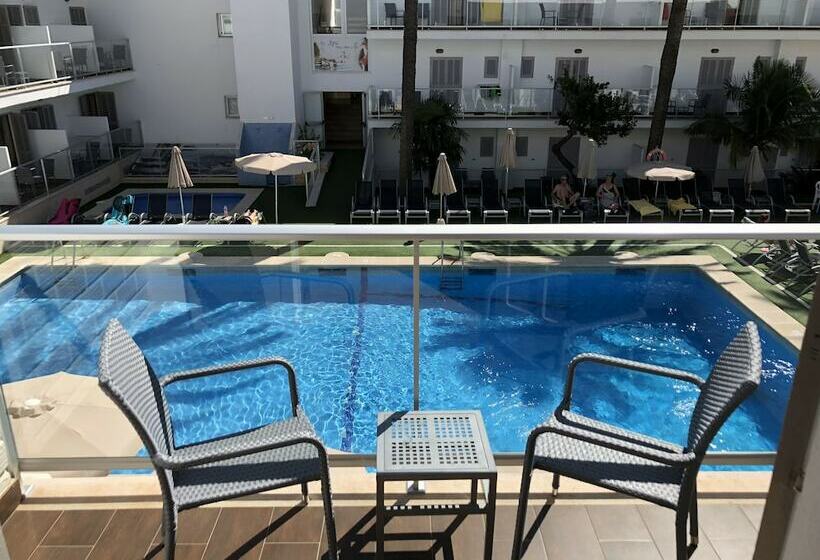 Номер Стандарт Вид на Бассейн, Eix Alcudia Hotel Adults Only