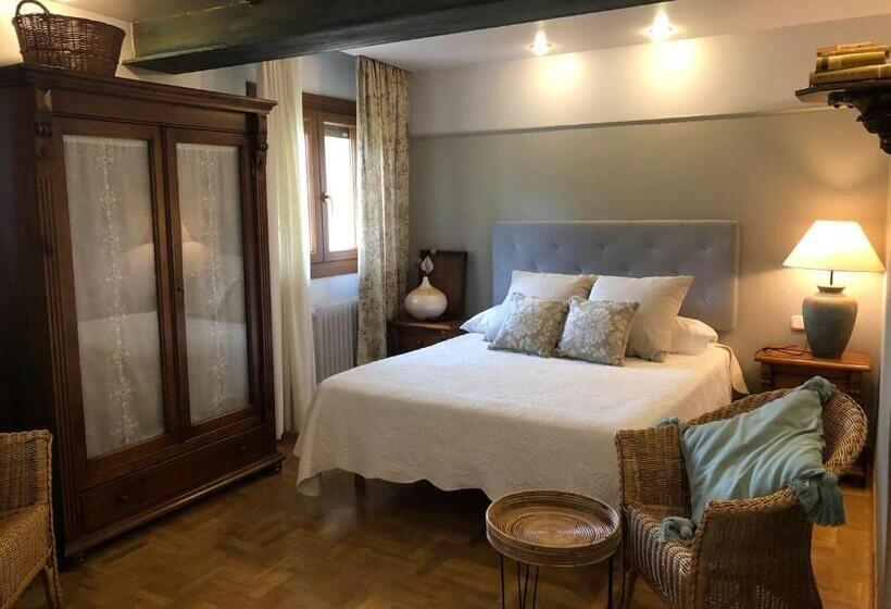 Номер Стандарт, Hostal Arostegui