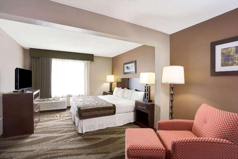 带大床的标准间, Wingate By Wyndham Raleigh Durham / Airport