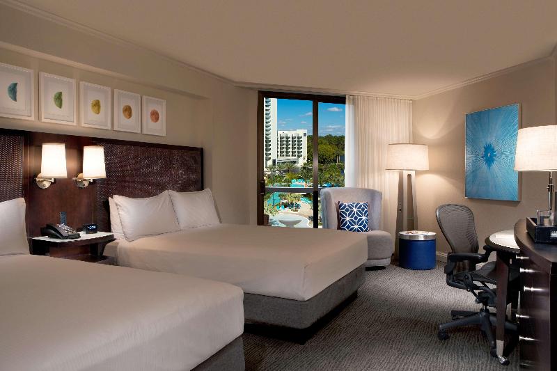 Люкс Вид на Бассейн, Hilton Orlando Buena Vista Palace   Disney Springs® Area