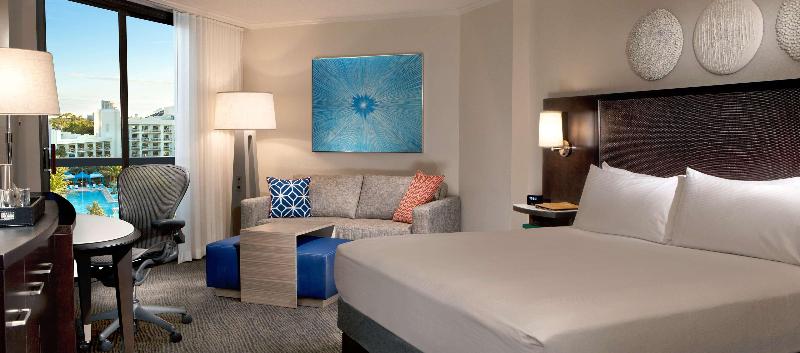 Люкс Вид на Бассейн, Hilton Orlando Buena Vista Palace   Disney Springs® Area