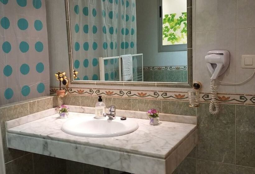 Habitación Estándar, Hostal Costa Azul