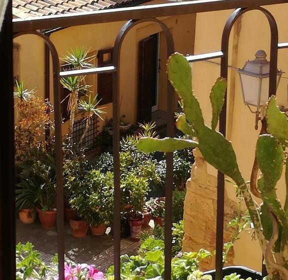 اتاق استاندارد, Aljama   Downtown B&b