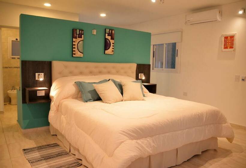 小室, Arroyo Suite House