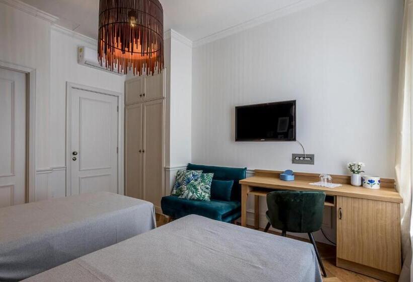 Номер Стандарт Вид на Бассейн, Evala Luxury Rooms With Pool And Garden