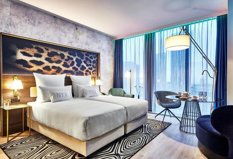 Трехместный Номер Комфорт, Nyx Hotel Warsaw By Leonardo Hotels