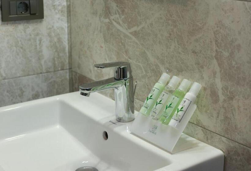 Superior Family Room, The Fox