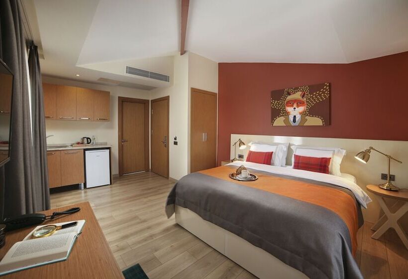 Deluxe Room with Terrace, The Fox