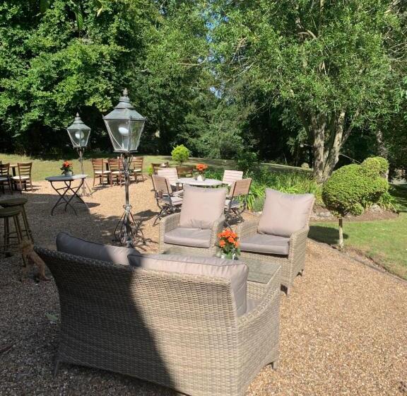 Номер Стандарт Вид на Сад, Scarborough Hill Country Inn