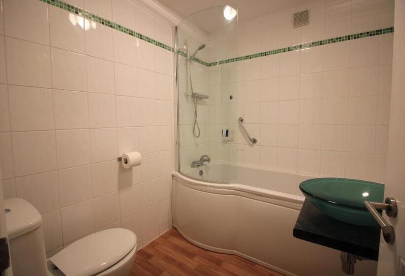 Номер Стандарт, Seafield House