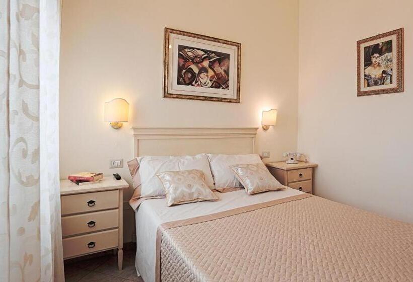 اتاق استاندارد با چشم‌انداز باغ, Il Castello Guest House