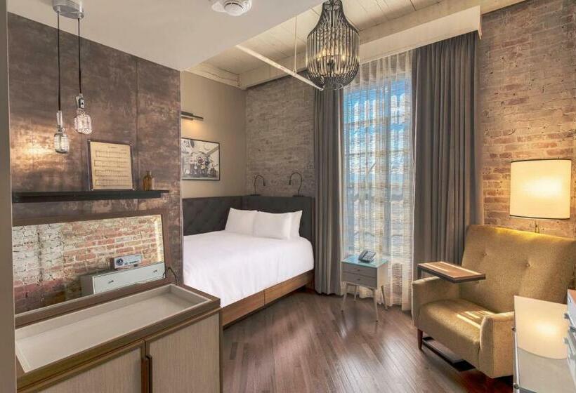 标准工作室, The Sessions Hotel, Bristol, A Tribute Portfolio