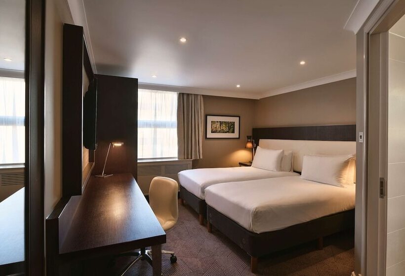 Номер Deluxe, Doubletree By Hilton  London  Ealing