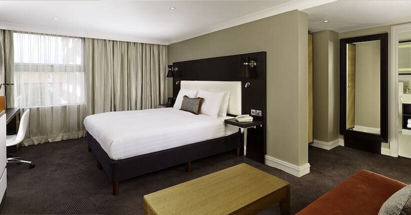 Полулюкс, Doubletree By Hilton  London  Ealing